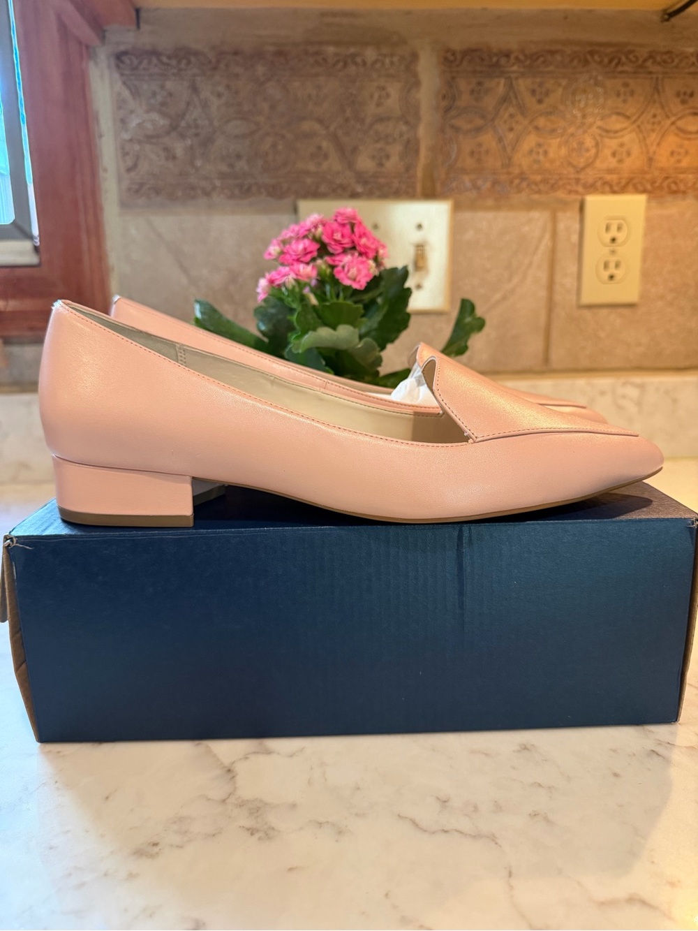 NIB Cole Haan Women's Blush Pink Leather Low Heel Loafers